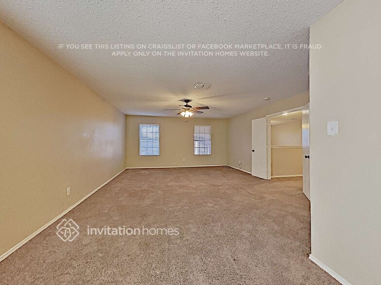 Building Photo - 1537 Englewood Dr