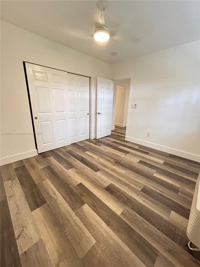 Building Photo - 571 NE 67th St