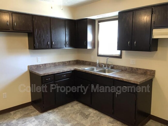 Building Photo - 6627 State Rd