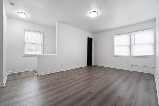 Building Photo - Coming this February: 1BR Townhouse in Midland, PA!!