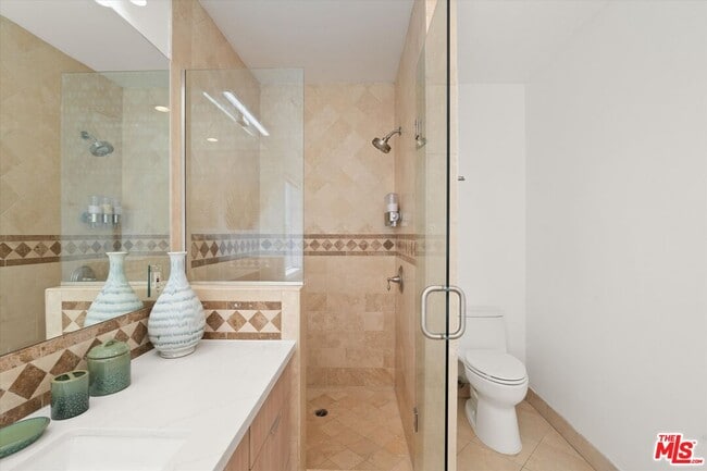 Building Photo - 6419 Ocean Front Walk