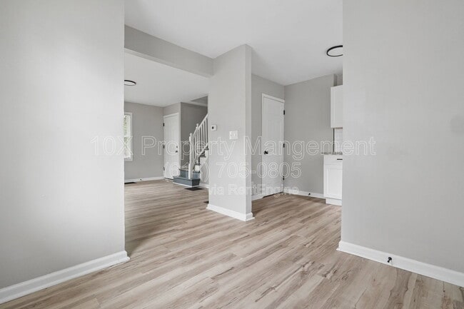 Building Photo - 782 Whitethorne Ave