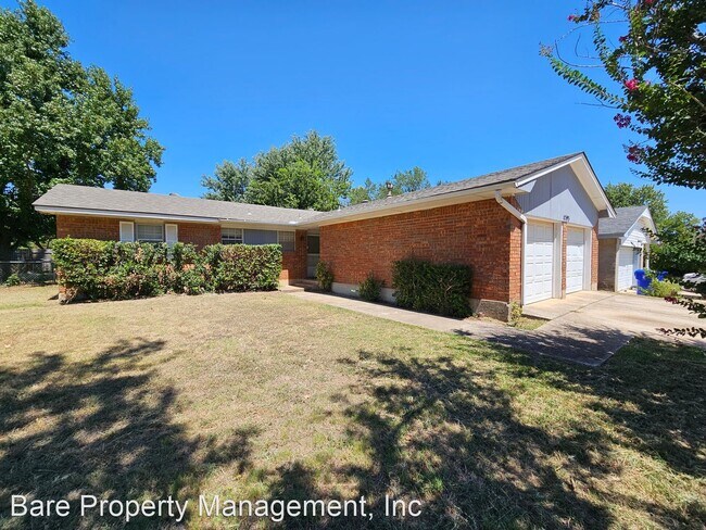 Primary Photo - 3 br, 2 bath House - 1703 Village Drive