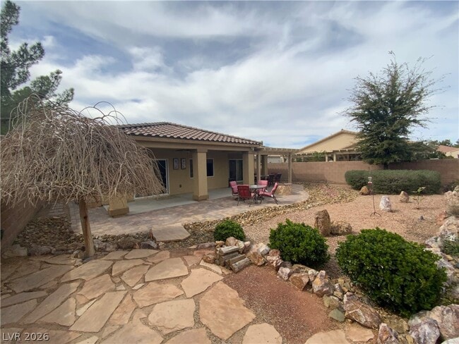 Building Photo - 4936 Semifonte Dr