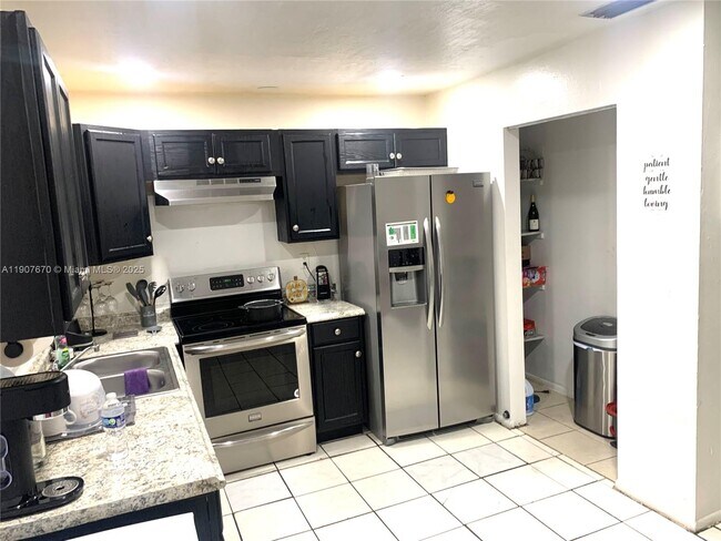 Building Photo - 5930 NW 20th St