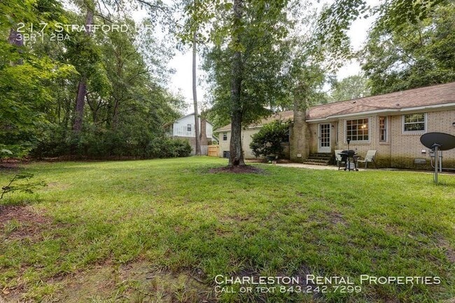 Building Photo - 217 Stratford Dr