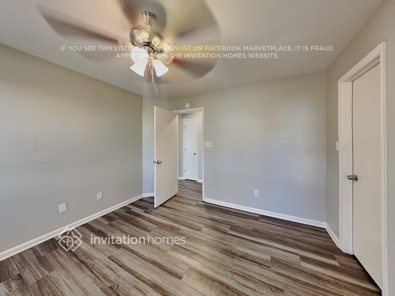 Building Photo - 9821 Stephen Thompson Ln