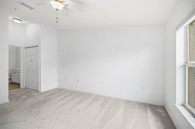 Building Photo - 100 Canopy Walk Ln