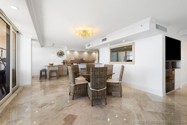 Building Photo - 2727 S Ocean Blvd