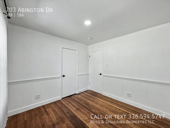 Building Photo - 703 Abington Dr