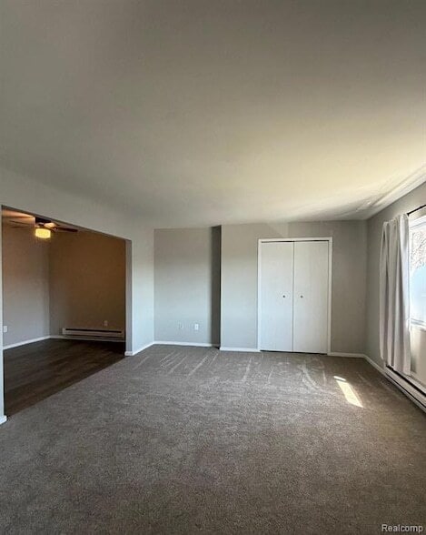 Building Photo - 587 Pointe Tremble Rd