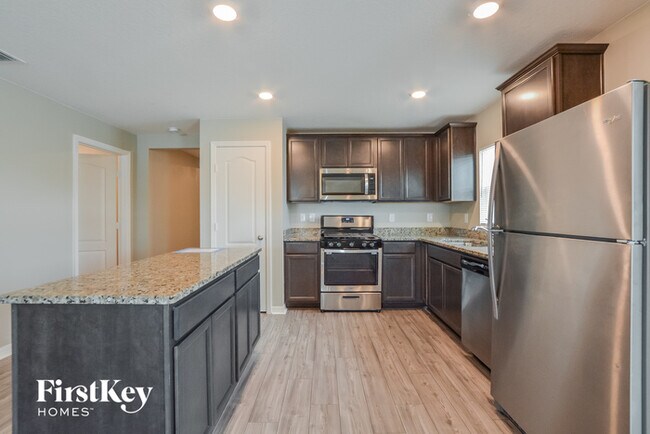 Building Photo - 437 Kensington View Dr