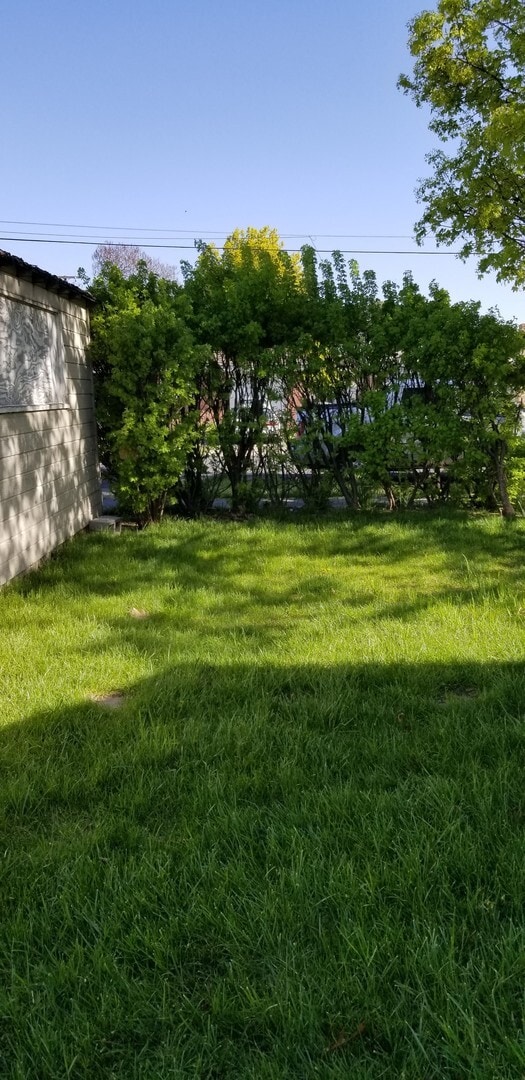 Building Photo - 116sixth