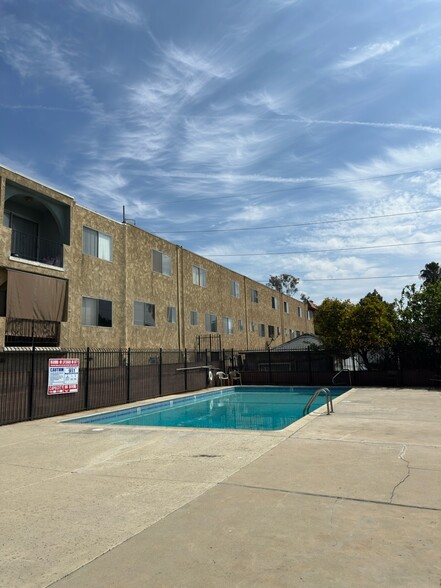 Building Photo - 719 N Eucalyptus Ave