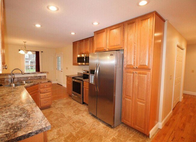 Building Photo - 241 Sweetgrass Ln