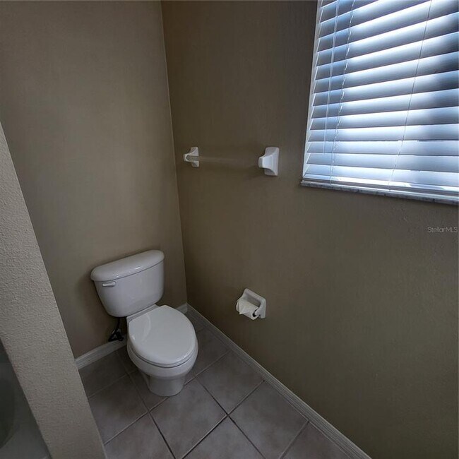 Building Photo - 25903 Bloomsbury Ct