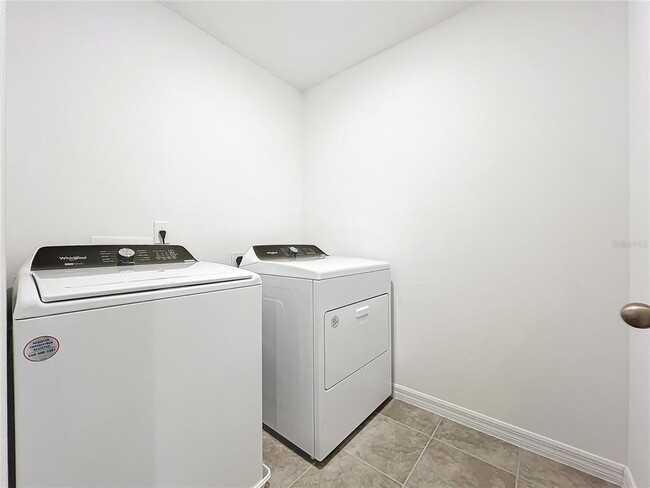 Building Photo - 2113 Crape Jasmine Ln