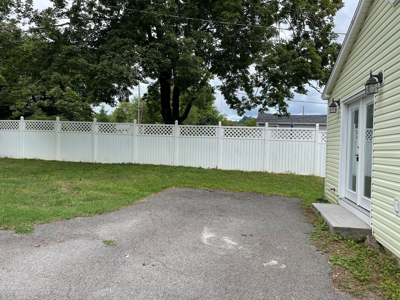 Backyard 1 - 3309 Godfrey St