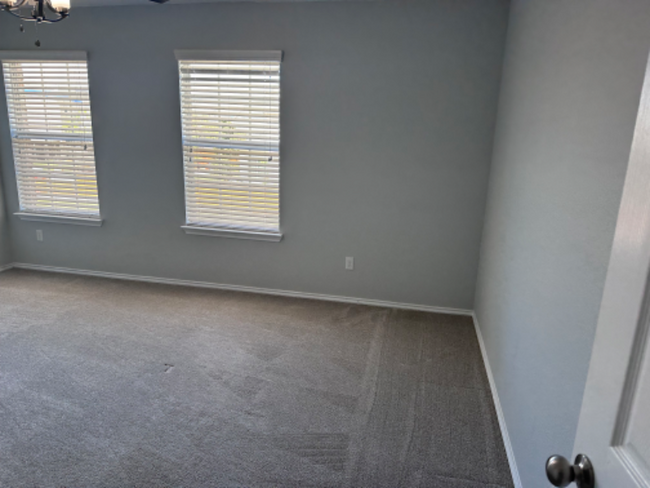 Building Photo - 3108 Claymore St
