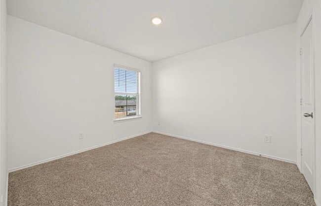 Building Photo - 21170 Alder Oaks Dr