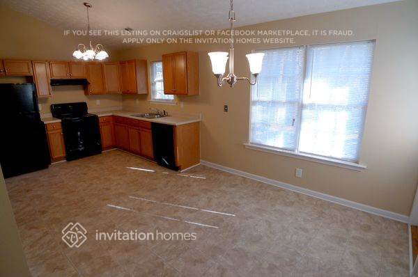 Building Photo - 387 Scenic Ln