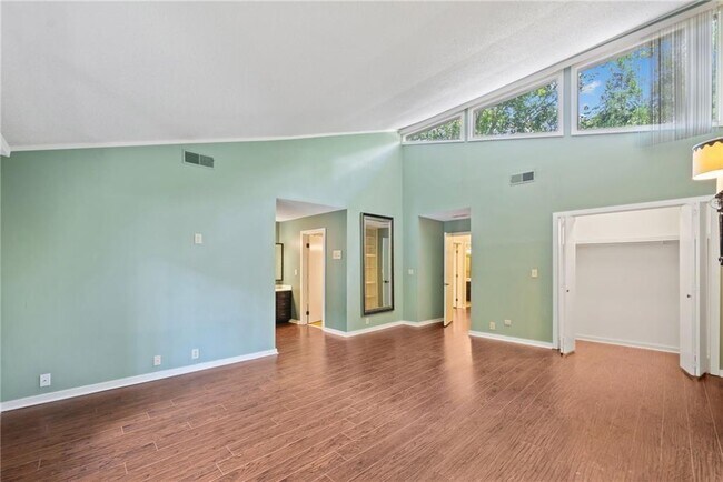 Building Photo - 2710 Margaret Mitchell Dr NW