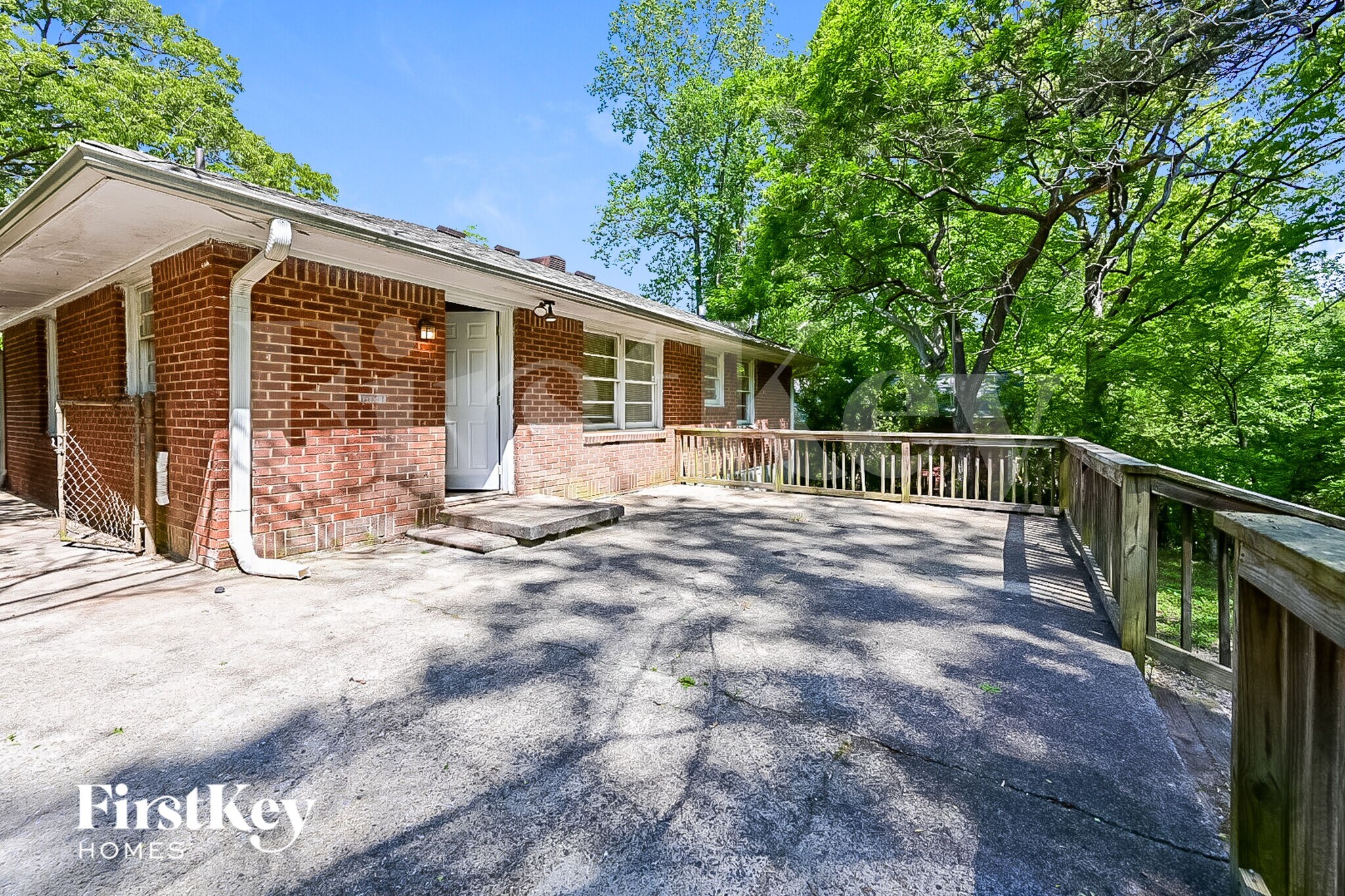 Building Photo - 5632 Cypress Dr