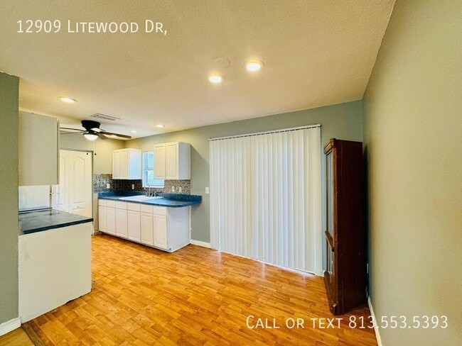 Building Photo - 12909 Litewood Dr