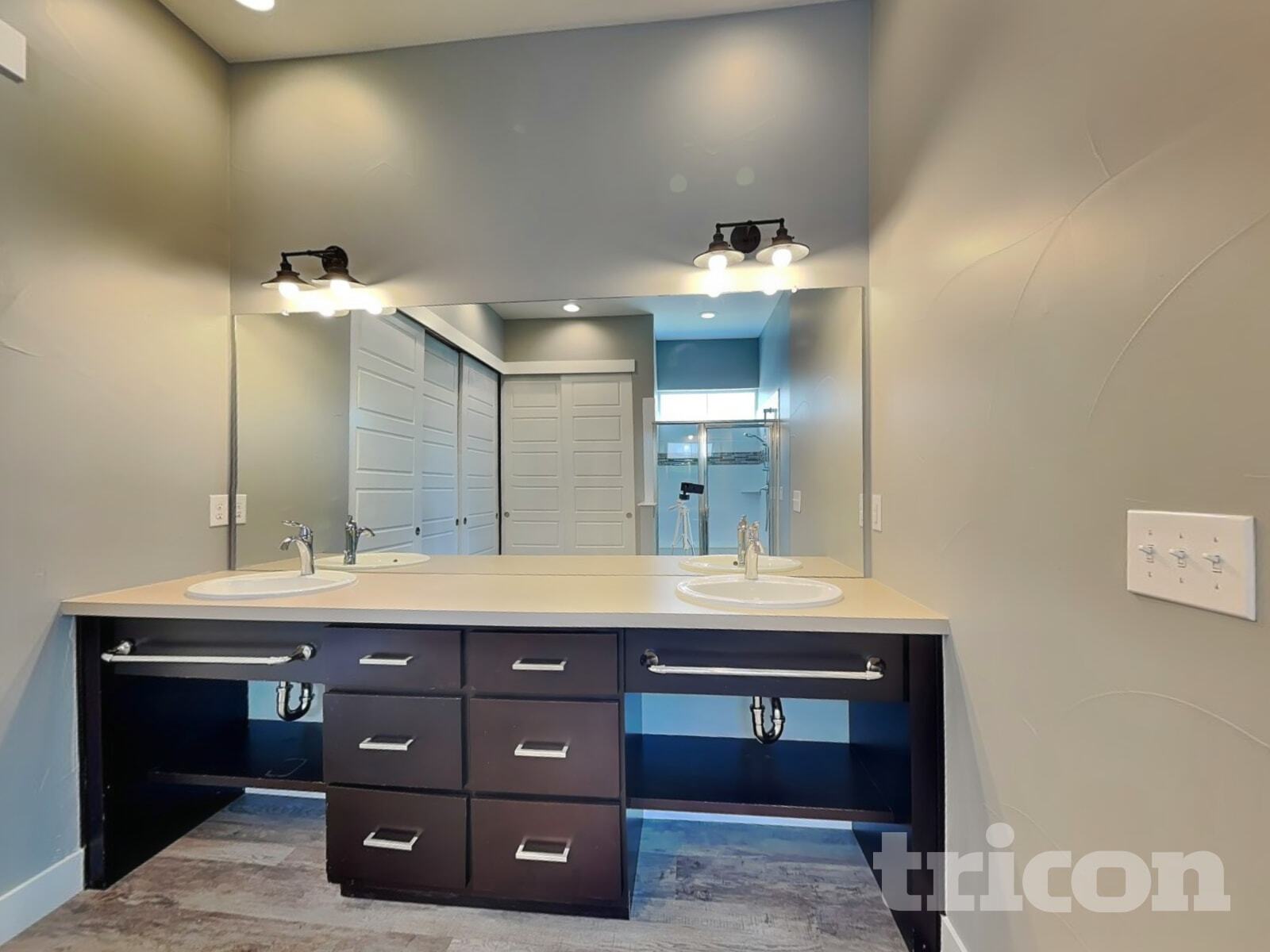 Building Photo - 4646 Mt Shavano St