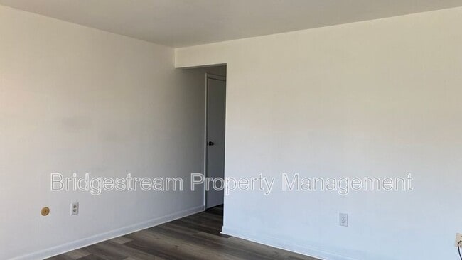 Building Photo - 411 Baltimore St