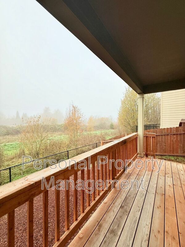 Building Photo - 7408 NE 30th Ave