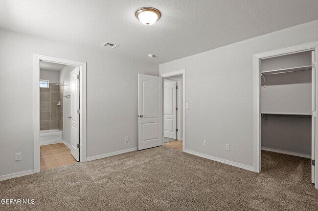 Building Photo - 14545 Faxon Yucca Ave
