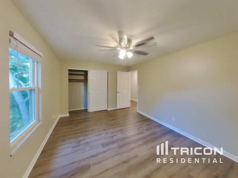 Building Photo - 519 Falaise Dr