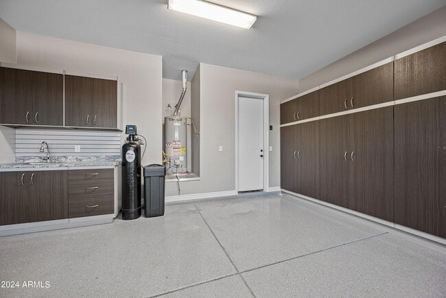 Building Photo - 3258 E Tina Dr