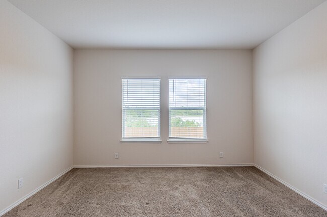 Building Photo - 13021 Kalinoski