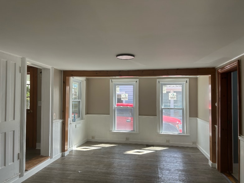 Building Photo - 7729 Dewitt St