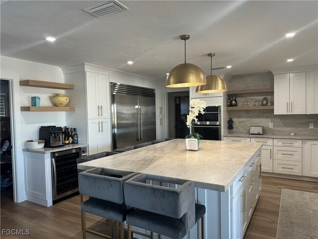 Building Photo - 5241 SW 2nd Pl