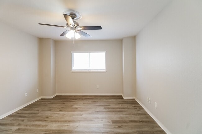 Building Photo - 11823 Princess Garden Way