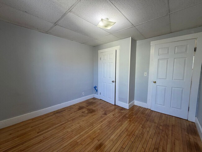 Building Photo - 93 Bellevue Ave