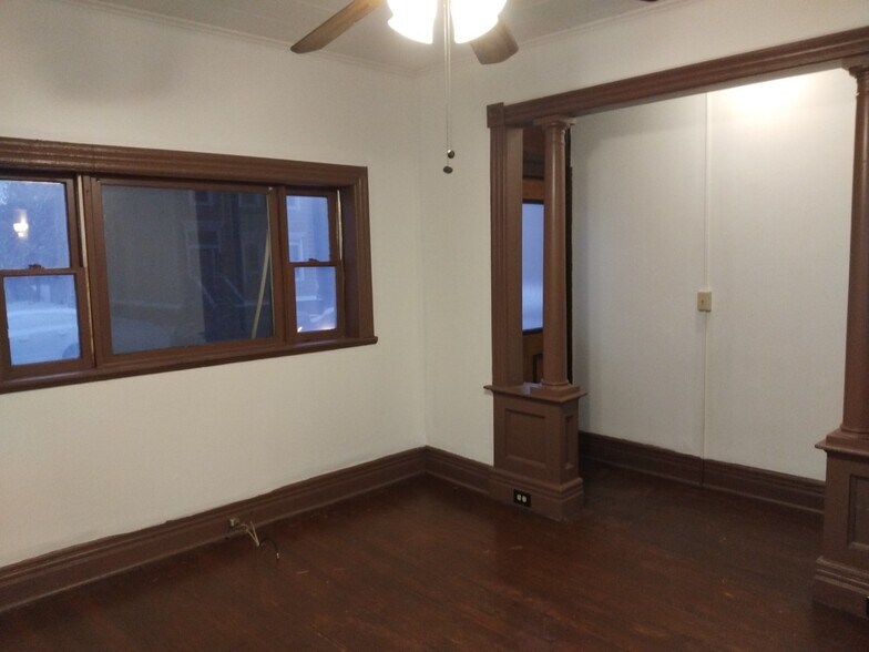 Building Photo - 593 3rd St