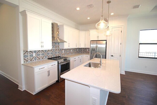 Building Photo - 20 Del Palma Dr