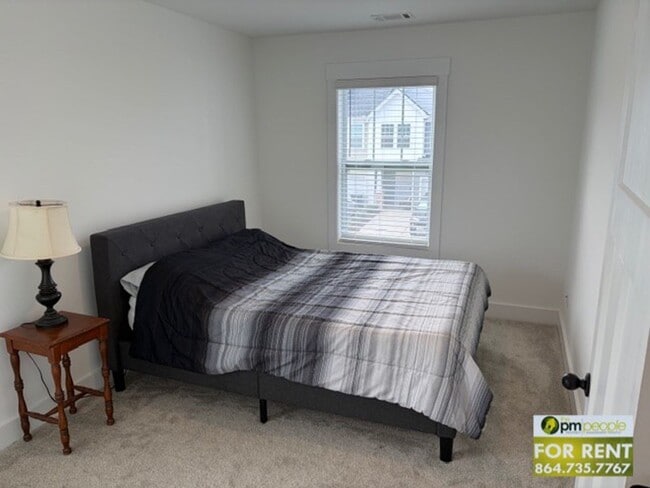 Building Photo - 3/2.5 Townhome in Excellent Greenville/Travelers Rest Location!