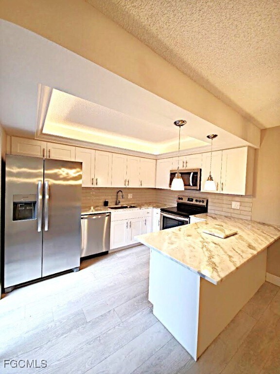 Building Photo - 5249 Cedarbend Dr