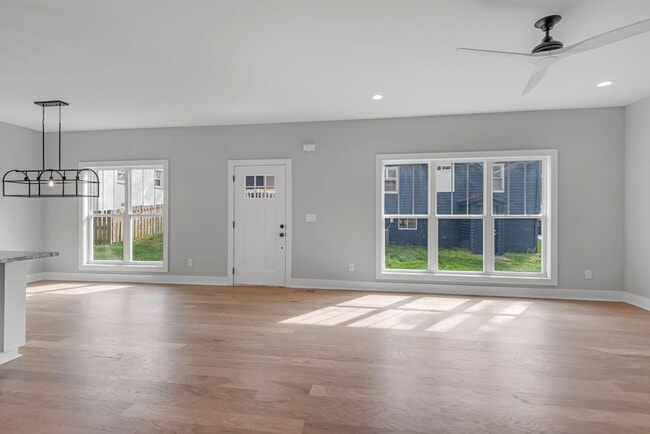 Building Photo - 4bed 3bath Newer-Construction Home | Old Hickory