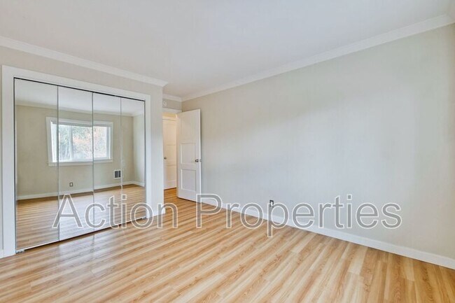 Building Photo - 453 N Rengstorff Ave