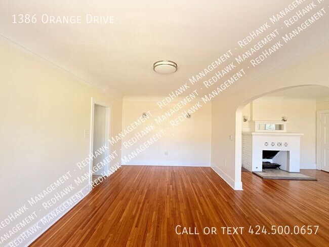 Building Photo - 1386 S Orange Dr