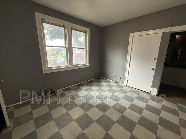 Building Photo - 1415 N 37th St