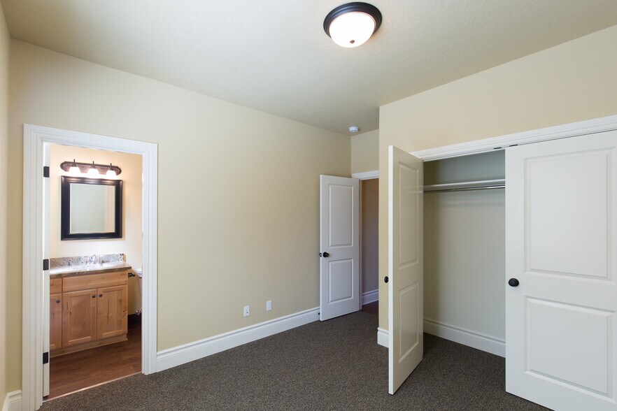 Building Photo - 508 NW 17th St