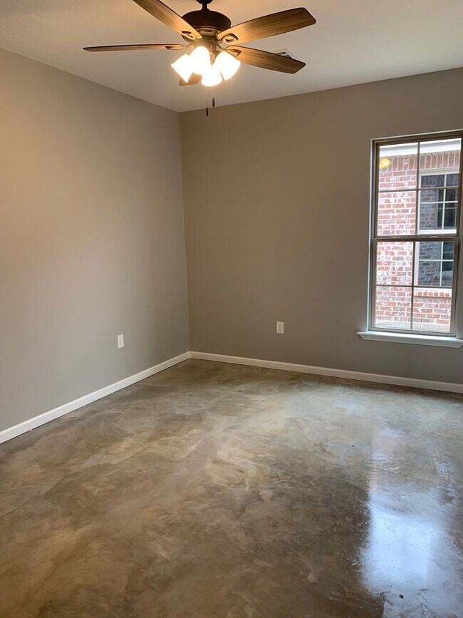 Building Photo - 1561 Ham Reid Rd