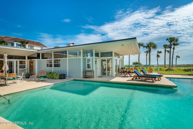 Building Photo - 2337 Seminole Rd